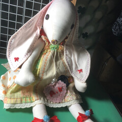 手芸/雑貨/ハンドメイド 垂れ耳ウサギのつもりでも作ったお人形さん…(2枚目)