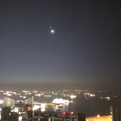 シンガポール/風景 シンガポール 朝6:30 南に月と星が …(1枚目)