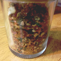 八幡屋礒五郎 七味唐辛子 缶 14g(カクテル)を使ったクチコミ「自作の七味です。
買ったのは海苔くらいか…」(1枚目)