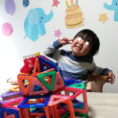 壁飾り付け/誕生日/100均 4月27日は長男の3歳誕生日💕😍
今回は…(3枚目)