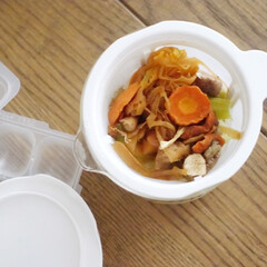 HARIO ハリオ だしポット DP-600-W|b03 | ハリオ(食品保存容器)を使ったクチコミ「野菜のくずでとった出汁ベジブロス。
これ…」(2枚目)