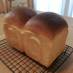 生クリーム使用/パン作り/パン/ハンドメイド 生クリーム入り食パン。
乃が美の生食パン…(1枚目)