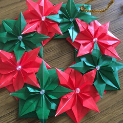 ハンドメイド 折り紙で作る
クリスマスリース(1枚目)