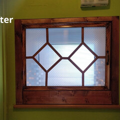 額縁リメイク/内窓DIY/内窓/トイレ/レトロ トイレに内窓を付けました。枠はきっちり押…(1枚目)