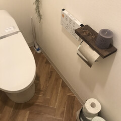 トイレ/DIY/インテリア/家具/住まい 余った端材でペーパーホルダー上の棚^_^(1枚目)