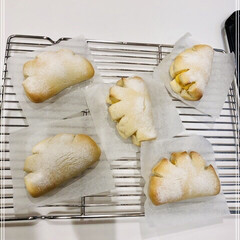 焼きたて美味しい/手作りパン/クリームたっぷり/パン作り 本日パン教室のレッスン🍞
白いクリームパ…(2枚目)