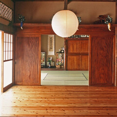 和モダン/日本家屋/フローリング/無垢材/無垢/リビング/... 日本家屋の造りそのままに畳をフローリング…(1枚目)