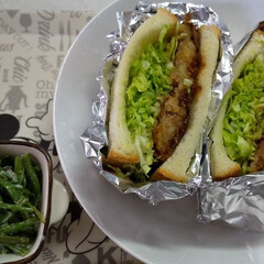 リメイク料理/お昼ごはん/お昼ご飯 コロッケパンが食べたくて、コロッケ買いに…