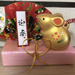 お正月飾り/干支の置物/リミアの冬暮らし/ダイソー/100均/雑貨/... お正月の飾りを作りました。
ネズミ🐭の置…