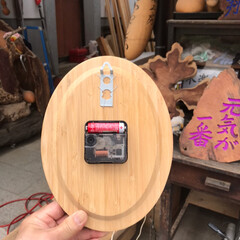 手作り時計/ハンドメイド/DIY 午前中に＂竹製の鍋敷き時計＂を１つこさえた(2枚目)