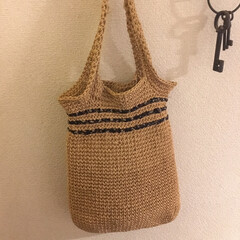 かぎ針編み/ハンドメイド/麻紐バッグ/雑貨好き/インテリア雑貨/雑貨/... 麻紐バッグ♪
作ったのは7〜8年前です(…