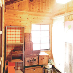 アンティーク/レトロ/古道具のある暮らし/古道具/DIY
一人暮らしの時に使っていたレトロ食器棚…