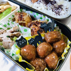 三島食品 ゆかり 大袋 60g 1袋(ふりかけ)を使ったクチコミ「ミートボール弁当。
ピックはダイソーのク…」(2枚目)