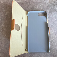 WE LOVE CASE iPhone 6 ケース iPhone6s ケース 手帳型 カードポケット 花 アイフォン6sケース 人気 おしゃれ ケース(筆箱)を使ったクチコミ「iPhoneSEのカバーを買い替えました…」(3枚目)