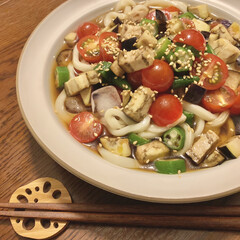 冷たいうどん/LIMIAごはんクラブ/今日のランチ/おうちごはん/簡単 自分のためのズボラ飯。
今日も蒸し蒸し…