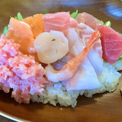 最近買った100均グッズ/海鮮丼/今日のランチ/おうちごはんクラブ/LIMIAごはんクラブ/limiaキッチン同好会/... 今日は同居人さんが在宅ワークなので、家ラ…