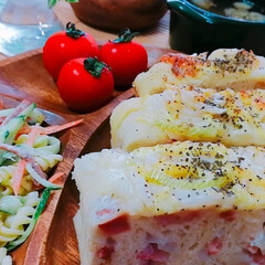 初挑戦/パン作り/おうちらんち/おうちランチ/おうちごはん部/おうちごはん/... 人生初の手ごねパン🍞作りました✌
1つ…