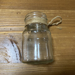 空き瓶/麻紐/アイビー 調味料の空き瓶に麻紐を巻きつけました。所…(1枚目)