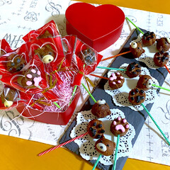 バレンタイン/チョコマドレーヌ/手作りお菓子/おうちおやつ/手作りバレンタイン/ロリポップケーキ/... ダイソーのシリコンモールドで
ロリポップ…(1枚目)