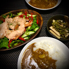 簡単レシピ/時短レシピ/煮物/カレーライス/エビマヨ/今日の晩ご飯/... 今日の晩ご飯 は、
✴︎カレーライス🍛…