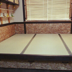 狭小住宅/DIY/フローリング/小上がり/OSB合板/家族でゲーム/... 和室8畳をリメイク
畳を取り床を１×４材…(2枚目)