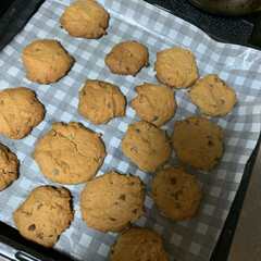 チョコチップクッキー/stay home/手作りクッキー/おうち時間/フォロー大歓迎/節約 今日は、手作りチョコチップクッキーを焼い…(2枚目)