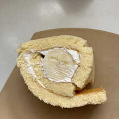 ロールケーキ/バナナ/スポンジシート/業務スーパー 朝から甘いロールケーキ作っちゃいました。…(4枚目)