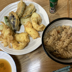 美味しい/天ぷら/晩御飯/うなぎご飯 うなぎの炊き込みご飯を作りました。
混ぜ…(1枚目)