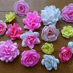 折り紙/薔薇/ハンドメイド 折り紙で作ったバラさん達。(1枚目)