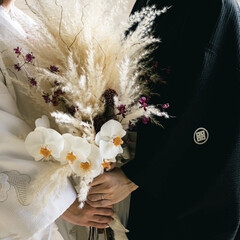 和装/結婚式 和装👘
お花も綺麗💐(1枚目)