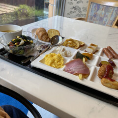 モーニング 奈良ロイヤルホテルの朝ご飯です。
ビッフ…(1枚目)