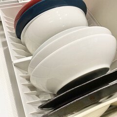 「トトノ引出用ディッシュスタンドL」 皿立て ディッシュラック 食器 収納 整理 シンク下 食器棚 キッチンストッカー リッチェル | Richell（リッチェル）(食器スタンド)を使ったクチコミ「皿収納
食器の下の食器棚シートは少しずつ…」(1枚目)