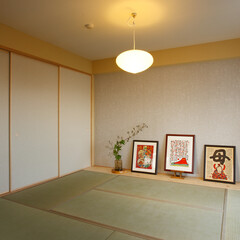 和紙/和風/モダン/スタイリッシュ 和紙の壁が目にも空気にも優しい和室。(1枚目)