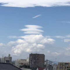 笠雲/富士山 8月31日 11時前 神奈川から西の空に…(1枚目)