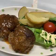 夕飯/豆腐/白菜/舞茸/シーチキン/ハム/... 昨日の夕飯
冷凍ストックしてあった ハ…