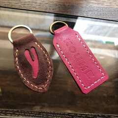 キーホルダー/レザークラフト/雑貨 🔰レザークラフトのキーホルダー。
先に言…