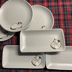 小皿/Seria 昨日seriaで見つけたお皿😺
絵柄がま…(1枚目)