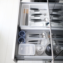 クチポール GOA ディナー6点セット(園芸用ナイフ)を使ったクチコミ「キッチン、シンク後ろの食器棚。
ダイニン…」(1枚目)