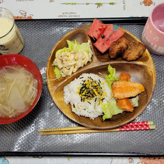 冷凍食品/お弁当/娘の朝食/娘のお弁当/今日のお弁当/今日の朝食 娘は夏休み期間だけど
本日登校日🏫
し…