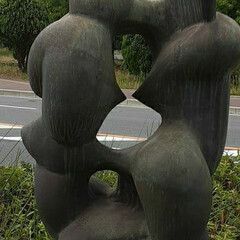 愛称シンボルロード/アジア彫刻の道/1994年/記念/広島アジア大会/アジア11カ国と地域/... 昨日1枚だけ銅像を紹介しましたが、
説明…(1枚目)