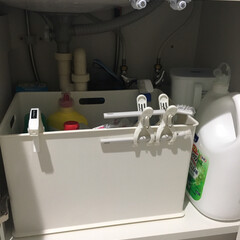 花王 バスマジックリン 消臭プラス 4.5L | 花王(浴室洗剤)を使ったクチコミ「洗面台下の収納

全然整ってませんが、
…」(1枚目)