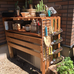 庭/プランター/エアコン室外機カバー/エアコン室外機カバー　DY/小さな庭でもカフェ風ダイニング/簡単/... 念願だった庭のエアコンカバーを作りました…(1枚目)