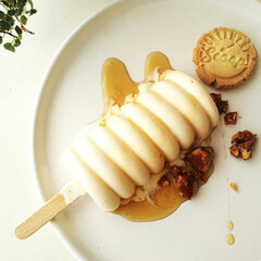 アイスクリーム/メープルシロップ/クッキー 砂糖を使わずメープルシロップのみで甘みを…(1枚目)