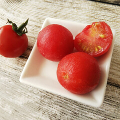 シャーベット/おやつ/冷凍トマト/フローズントマト/ミニトマト 甘味が強く味の濃いミニトマトを凍らせたと…(1枚目)