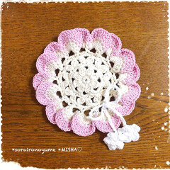 crochet/編み物大好き/編み物/お花のコースター/編み雑貨/かぎ針編み/... ふりふりお花のコースターが続きます( ˶…(2枚目)