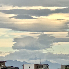 空 🌈🌻🌺🌴🏖

🦚今日朝の富士山方向の空☁️(2枚目)
