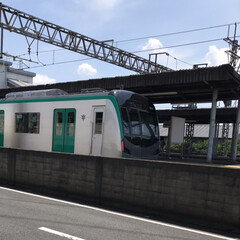 仕事帰り/電車地下鉄 京都の新しい地下鉄の電車です(1枚目)