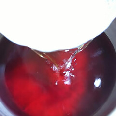 ジュース/飲み物/紫蘇ジュース ｢紫蘇ジュース｣を作りました。

2枚目…(7枚目)