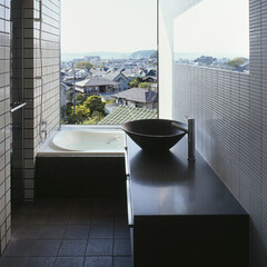 モダン/和風/和モダン/シンプル/ナチュラル/スタイリッシュ/... 富士山が望める露天感覚の浴室。(1枚目)