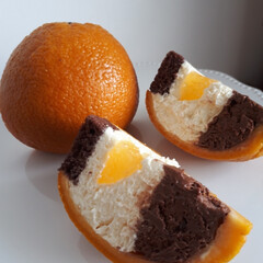 フルーツ/オレンジケーキ/ケーキ/スイーツ/オレンジ/フード/... 絶品まるごと🍊ケーキ。
オレンジの中に、…(1枚目)